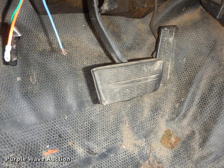 image for item EZ9752 1993 Chevrolet Suburban C2500 SUV