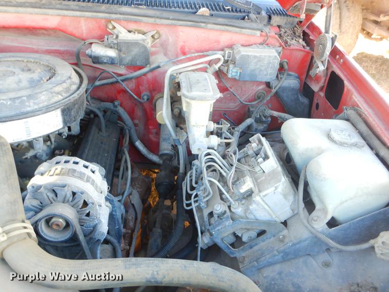 image for item EZ9752 1993 Chevrolet Suburban C2500 SUV