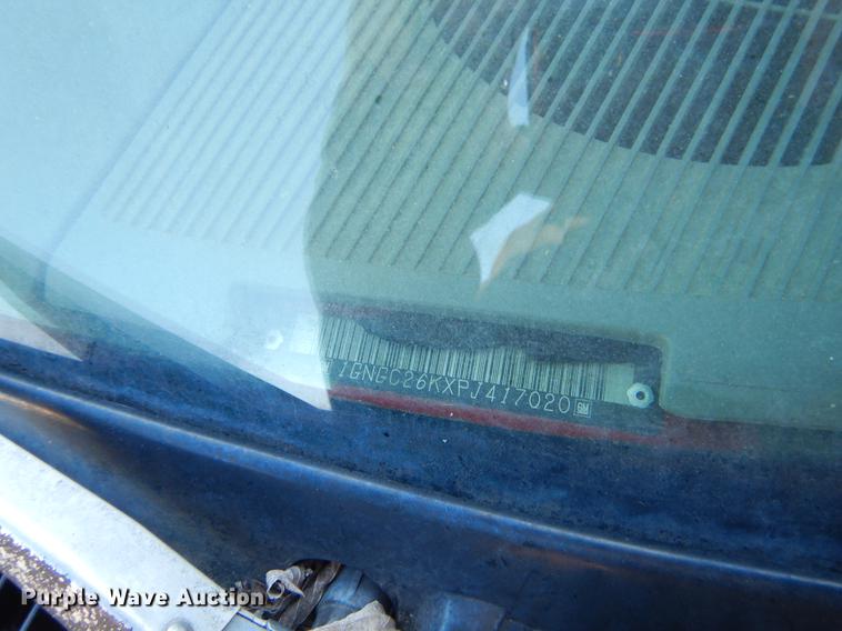 image for item EZ9752 1993 Chevrolet Suburban C2500 SUV