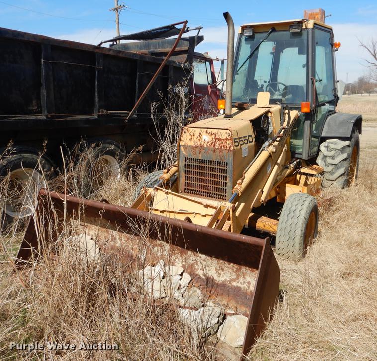 image for item EZ9754 Ford 555D industrial tractor
