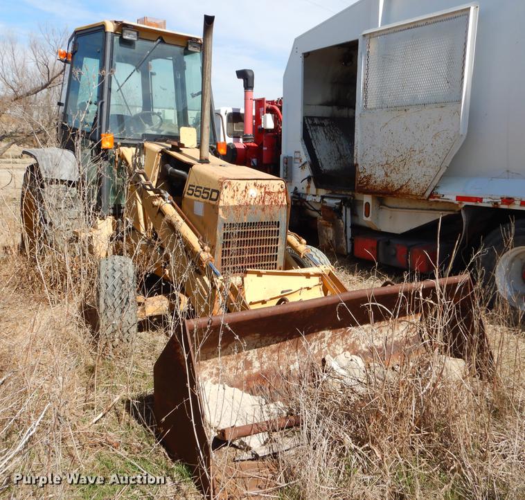 image for item EZ9754 Ford 555D industrial tractor