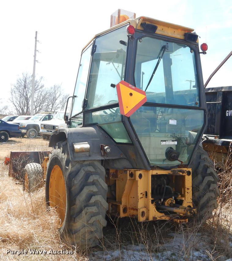 image for item EZ9754 Ford 555D industrial tractor