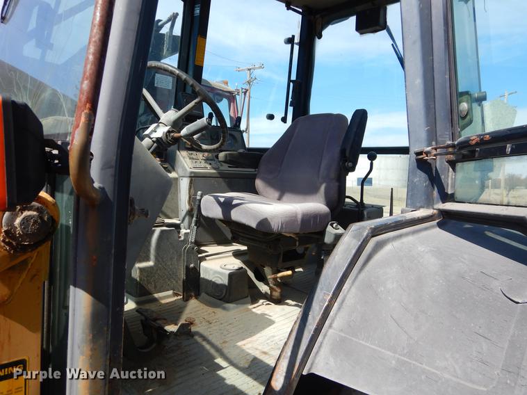 image for item EZ9754 Ford 555D industrial tractor