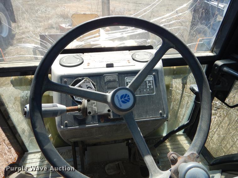 image for item EZ9754 Ford 555D industrial tractor