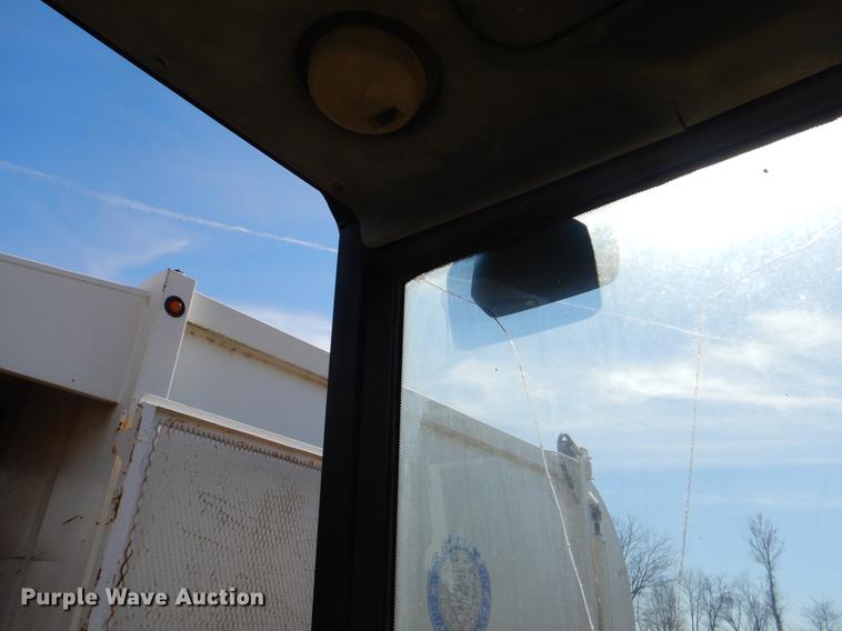 image for item EZ9754 Ford 555D industrial tractor