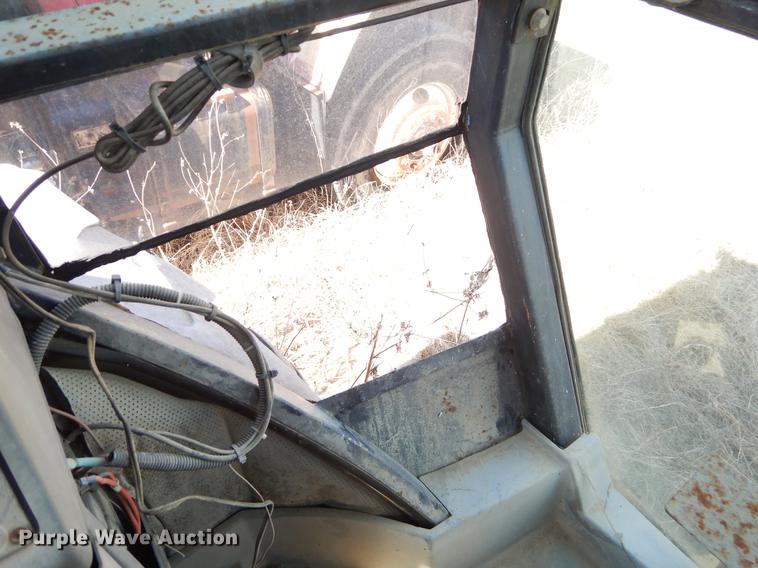 image for item EZ9754 Ford 555D industrial tractor