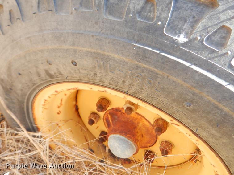 image for item EZ9754 Ford 555D industrial tractor