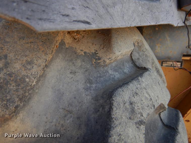 image for item EZ9754 Ford 555D industrial tractor