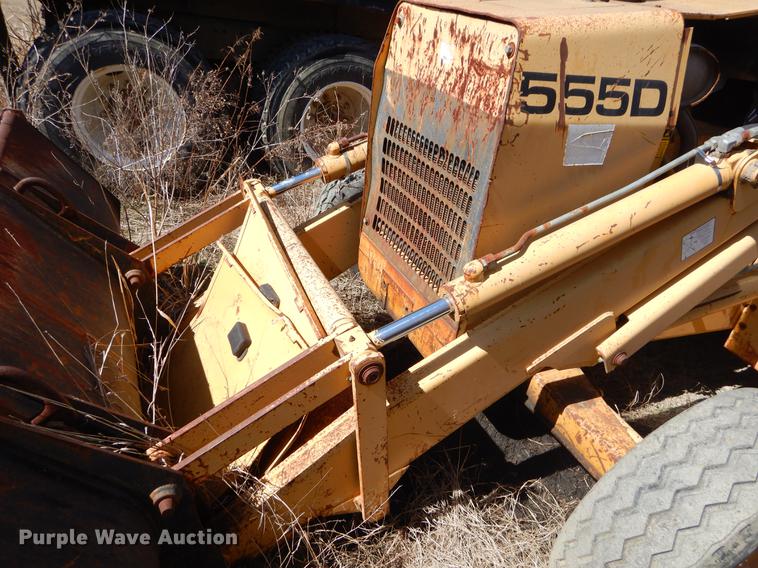 image for item EZ9754 Ford 555D industrial tractor