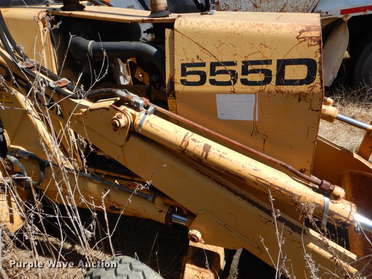 image for item EZ9754 Ford 555D industrial tractor