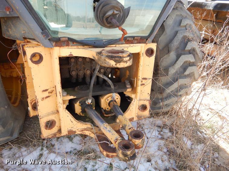 image for item EZ9754 Ford 555D industrial tractor