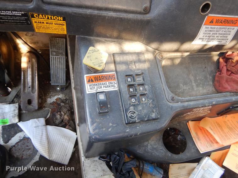 image for item EZ9755 2003 Crane Carrier PLDT240 refuse truck