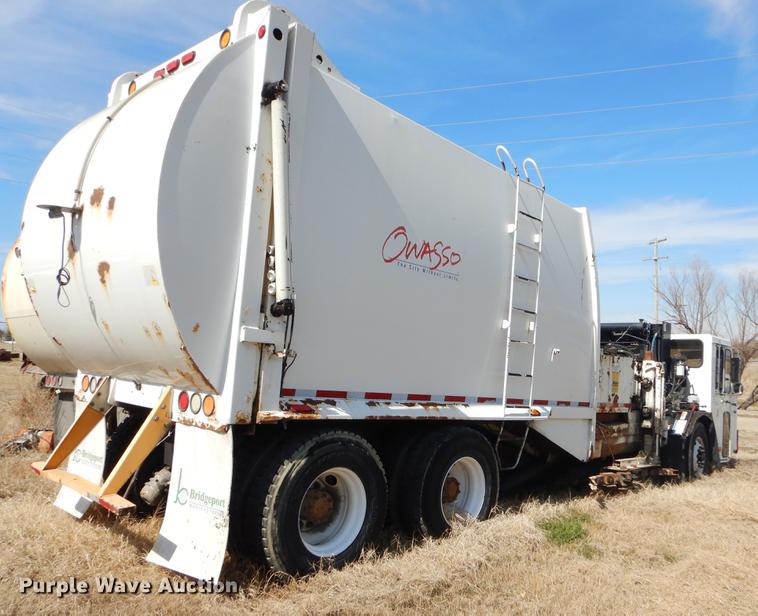 image for item EZ9756 2007 Crane Carrier refuse truck