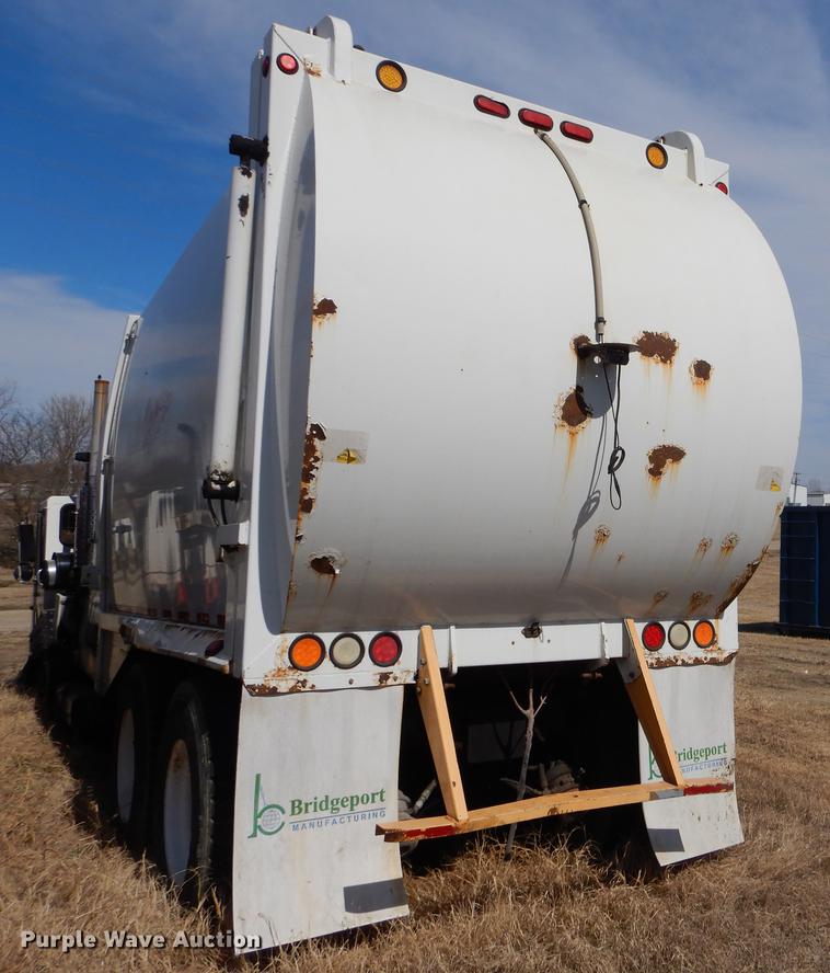 image for item EZ9756 2007 Crane Carrier refuse truck