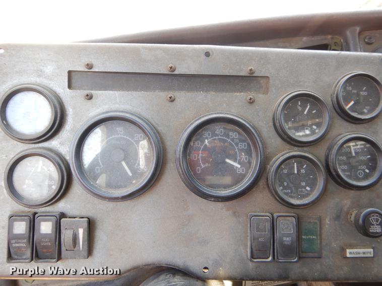 image for item EZ9756 2007 Crane Carrier refuse truck