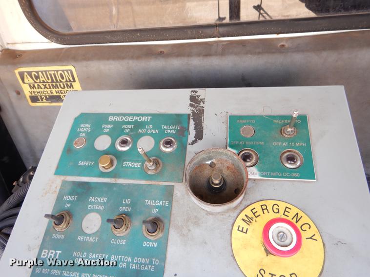 image for item EZ9756 2007 Crane Carrier refuse truck