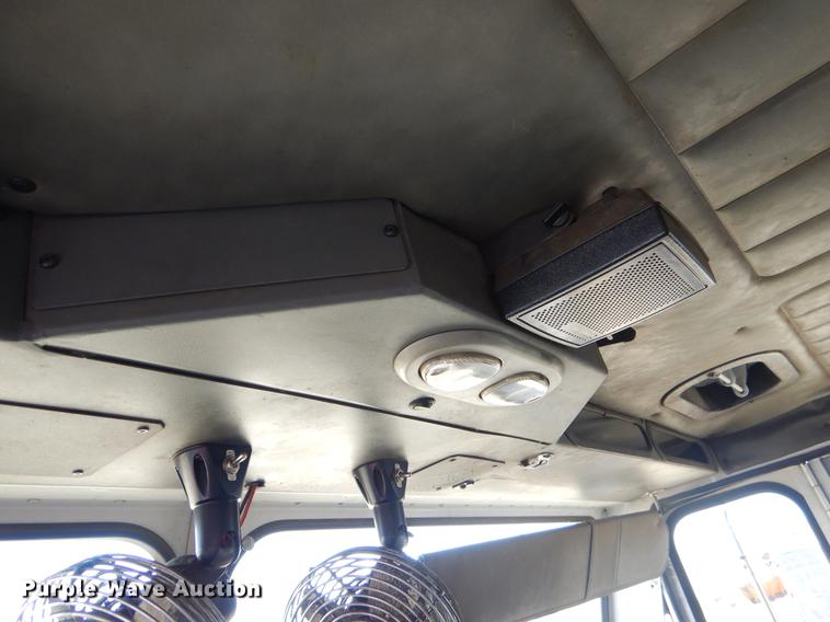 image for item EZ9756 2007 Crane Carrier refuse truck