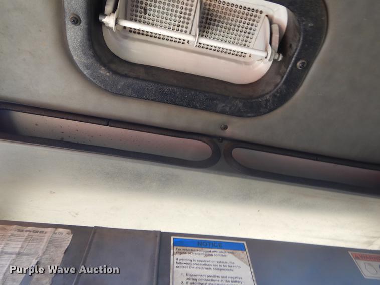 image for item EZ9756 2007 Crane Carrier refuse truck