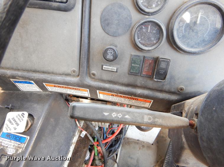 image for item EZ9756 2007 Crane Carrier refuse truck