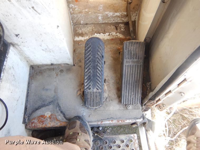 image for item EZ9756 2007 Crane Carrier refuse truck