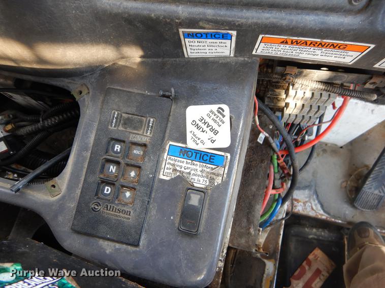 image for item EZ9756 2007 Crane Carrier refuse truck