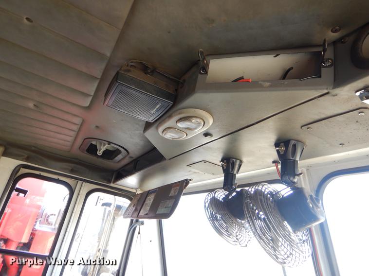 image for item EZ9756 2007 Crane Carrier refuse truck