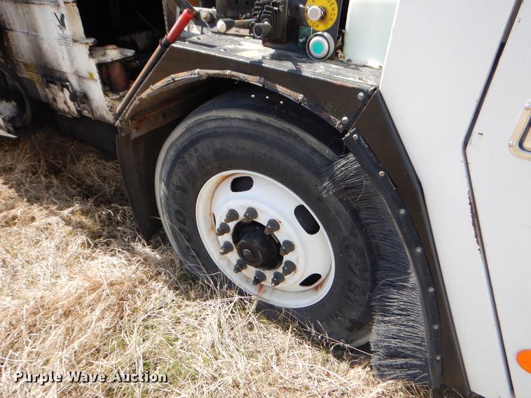 image for item EZ9756 2007 Crane Carrier refuse truck