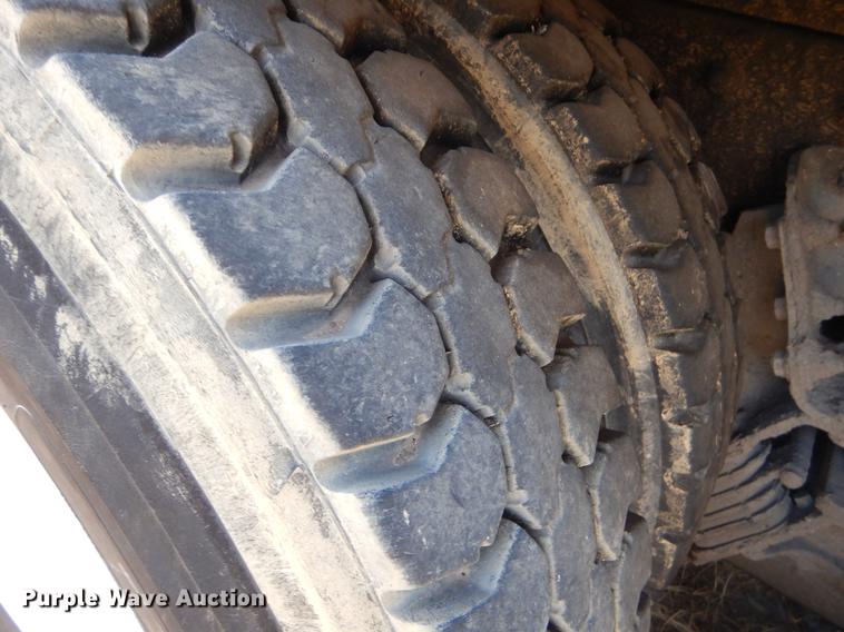 image for item EZ9756 2007 Crane Carrier refuse truck