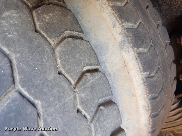 image for item EZ9756 2007 Crane Carrier refuse truck