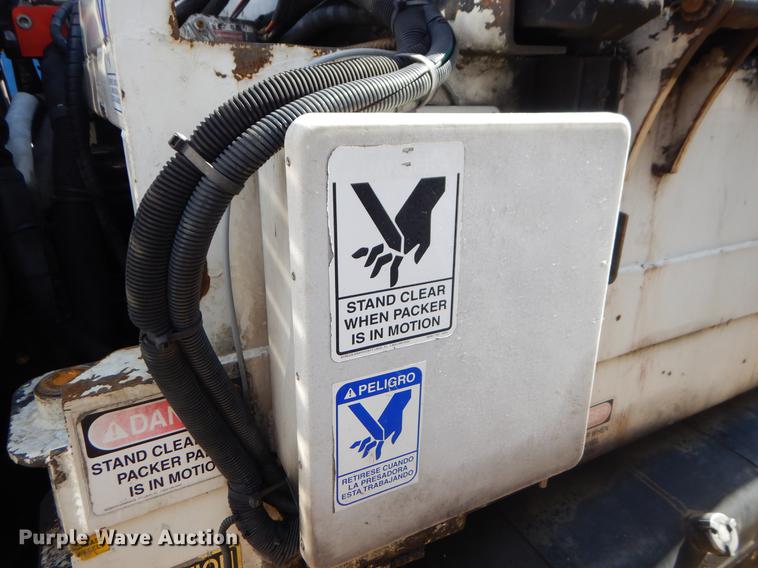 image for item EZ9756 2007 Crane Carrier refuse truck