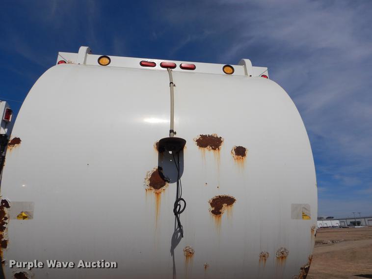 image for item EZ9756 2007 Crane Carrier refuse truck