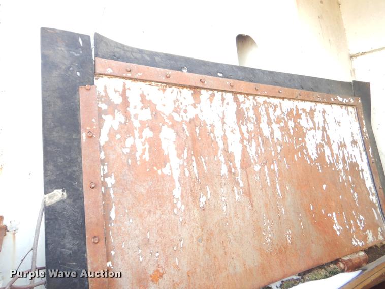 image for item EZ9756 2007 Crane Carrier refuse truck