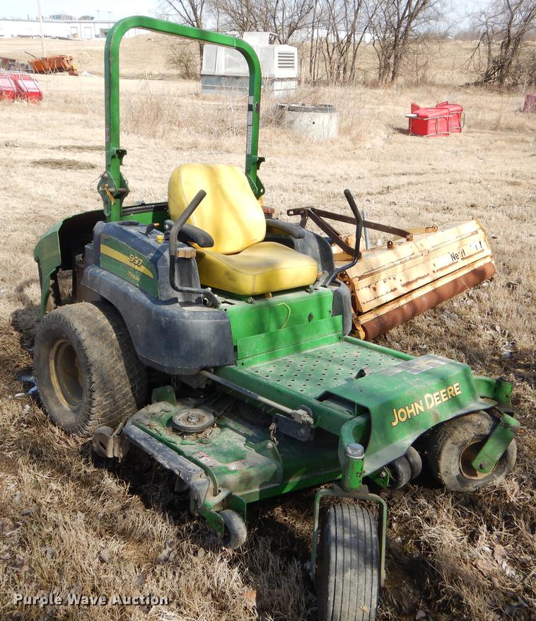 image for item EZ9763 John Deere 997 ZTR lawn mower