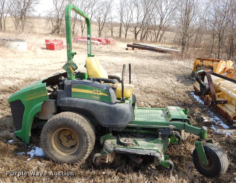 image for item EZ9763 John Deere 997 ZTR lawn mower