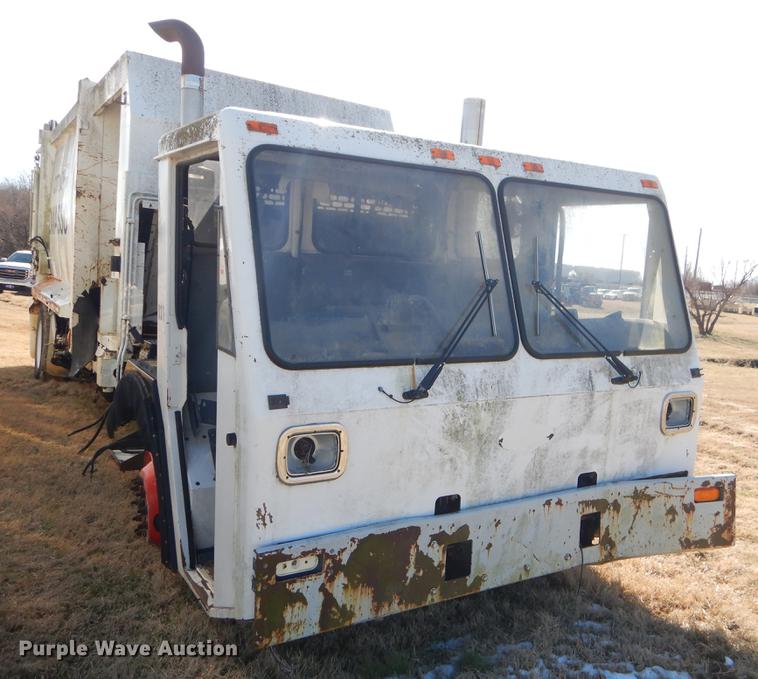 image for item EZ9776 2003 Crane Carrier refuse truck