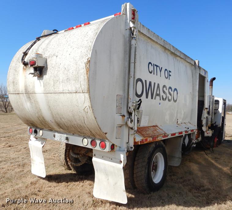 image for item EZ9776 2003 Crane Carrier refuse truck