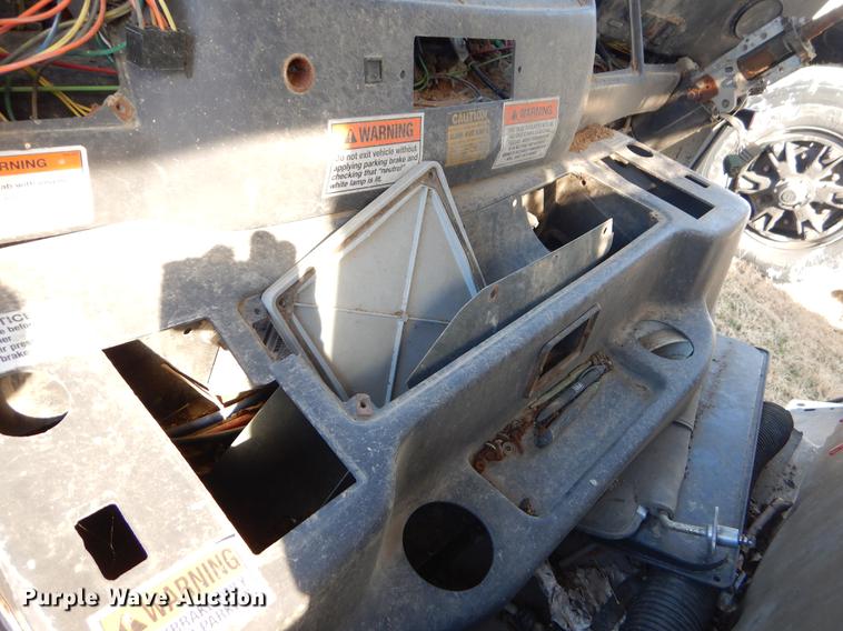 image for item EZ9776 2003 Crane Carrier refuse truck