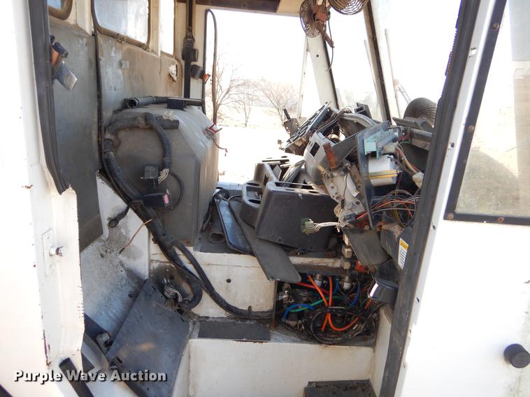 image for item EZ9776 2003 Crane Carrier refuse truck