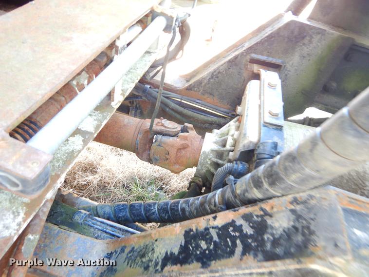 image for item EZ9776 2003 Crane Carrier refuse truck