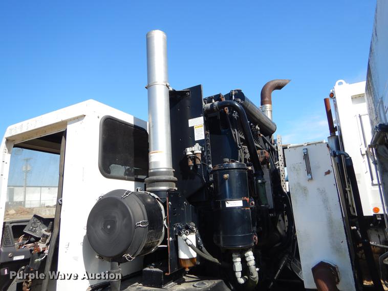 image for item EZ9776 2003 Crane Carrier refuse truck