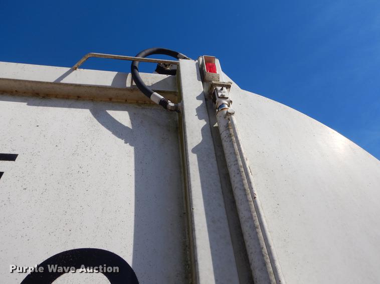 image for item EZ9776 2003 Crane Carrier refuse truck