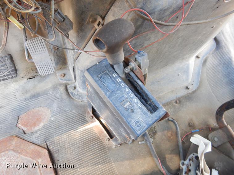 image for item EZ9777 1997 International 4900 refuse truck