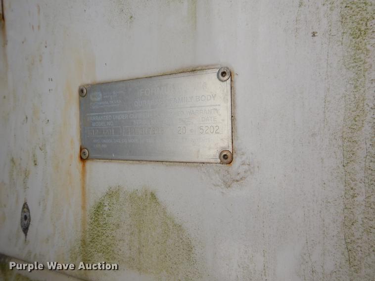 image for item EZ9777 1997 International 4900 refuse truck