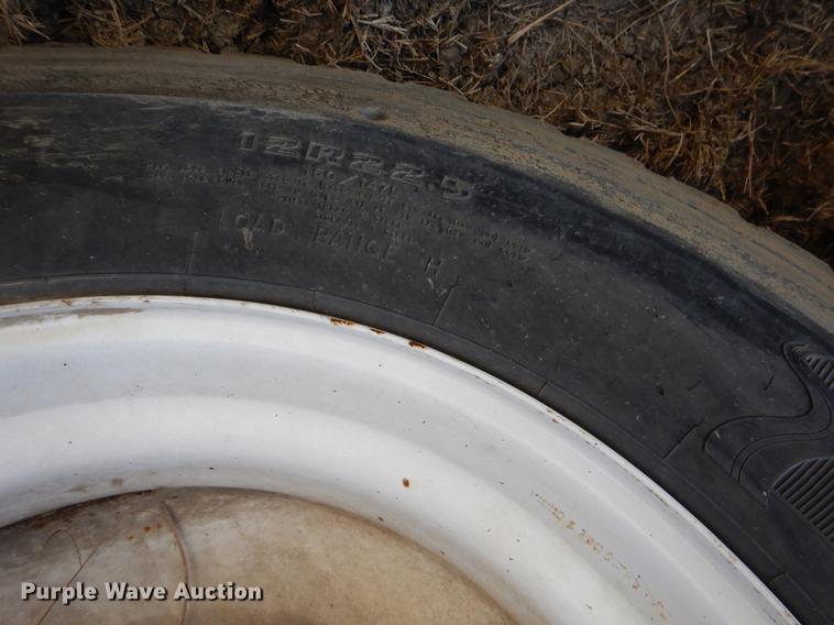 image for item EZ9778 2005 International 7400 refuse truck