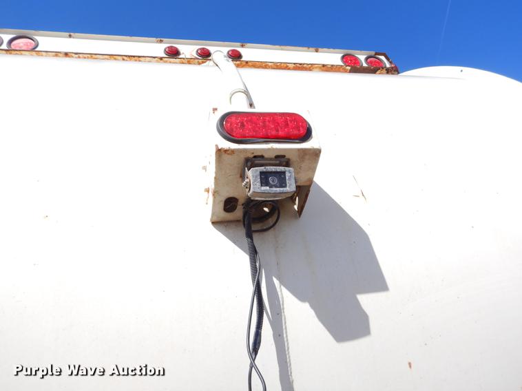 image for item EZ9778 2005 International 7400 refuse truck