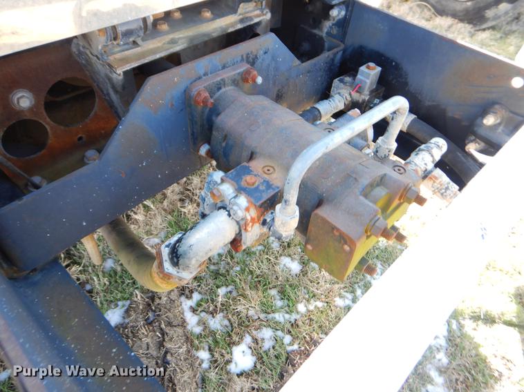 image for item EZ9778 2005 International 7400 refuse truck