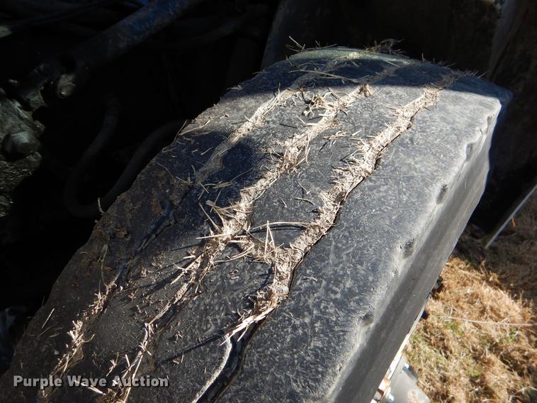 image for item EZ9779 1997 International 4900 refuse truck