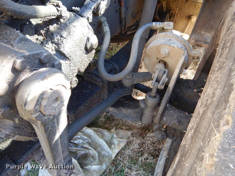 image for item EZ9779 1997 International 4900 refuse truck