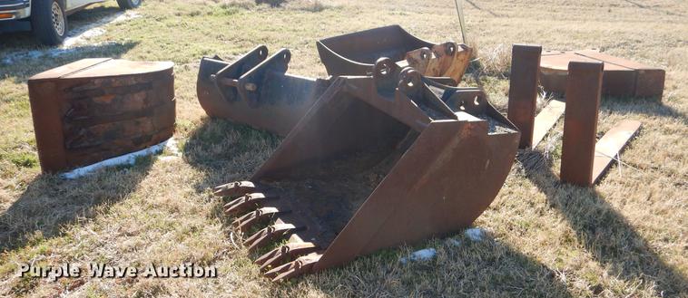 image for item EZ9784 (5) excavator buckets
