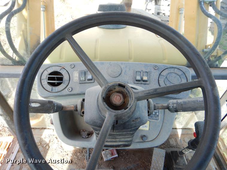 image for item EZ9932 1996 New Holland 575E backhoe